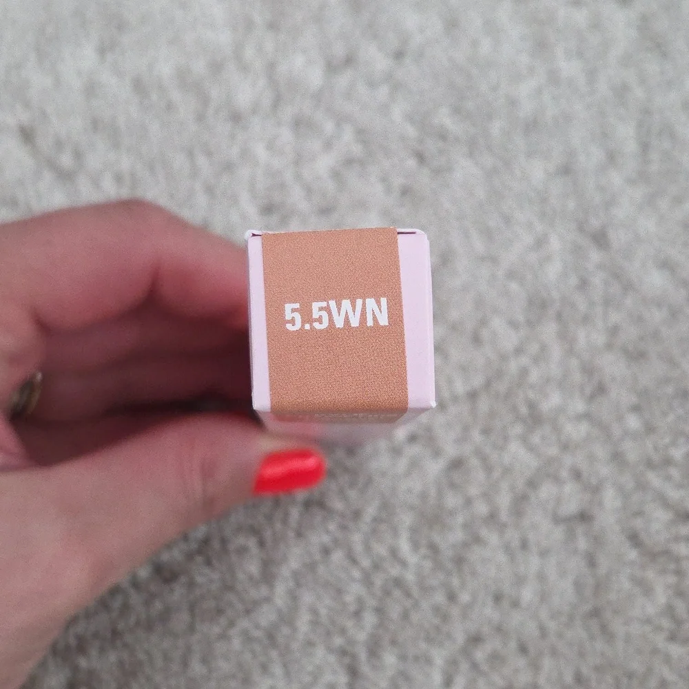 Kylie Cosmetics NIB Power Plush Concealer - 5.5WN